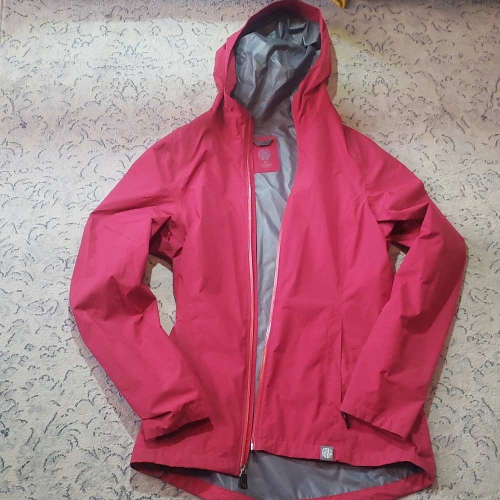 REI rain jacket size Medium